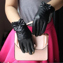 Натуральный мех Зима сенсорный экран из натуральной кожи плюс бархат теплые мотоциклы лук черный Мода Шерсть овчина женские перчатки варежки