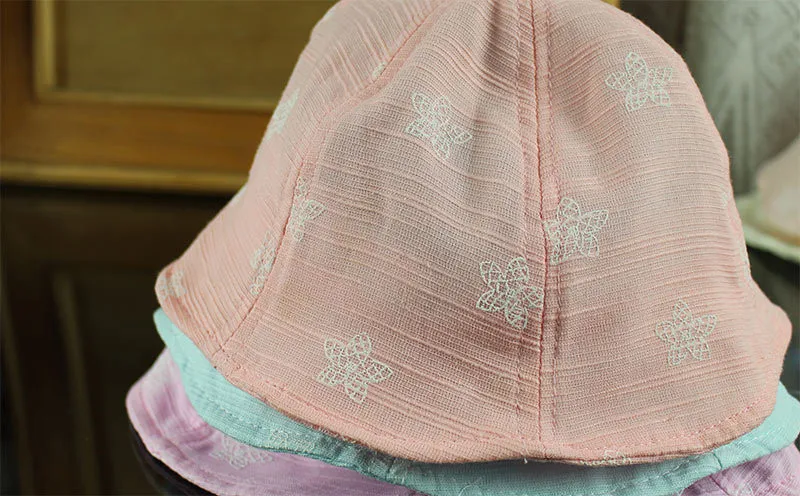 В полоску меховые наушники с чистой детей шляпа летом детские шапочки для девочек пляжная Панама ярких цветов модные с цветочным рисунком дети Шапки