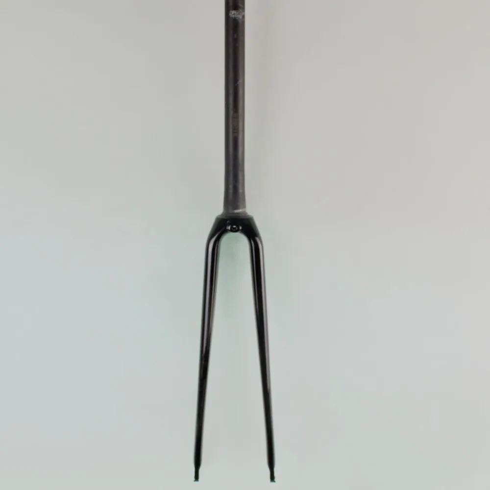 

700C Road Bicycle Carbon Front Forks KQ-RFK01 UD Glossy Finish
