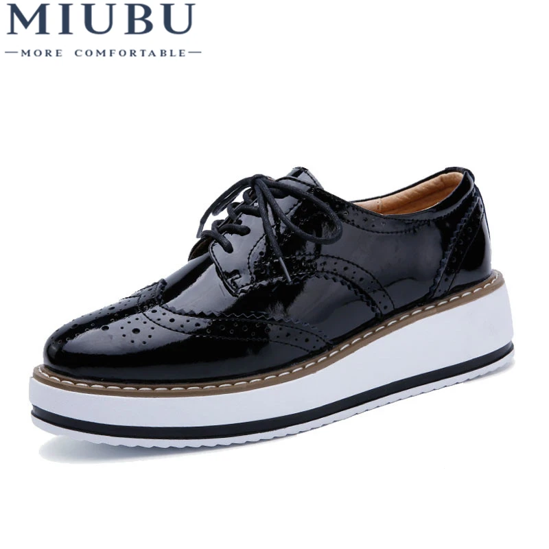 MIUBU Women Platform Oxford Brogue Patent Leather Flats Lace Up Shoes Pointed Toe Creepers Vintage luxury beige wine red Black