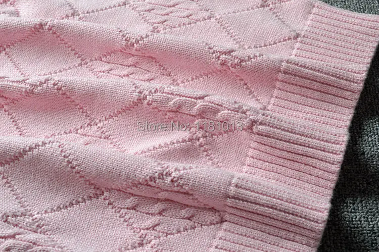 3704186071_1241054023