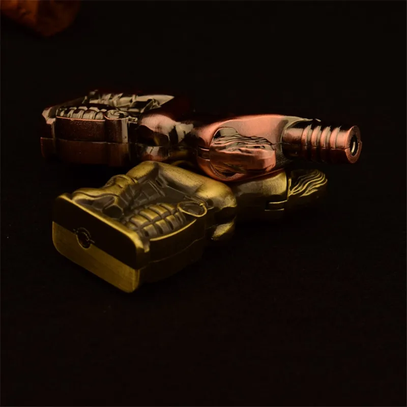 Beauty-funny-personality-into-the-blue-wind-holding-grenade-flame-metal-lighter-copper-material-sent-her (2)