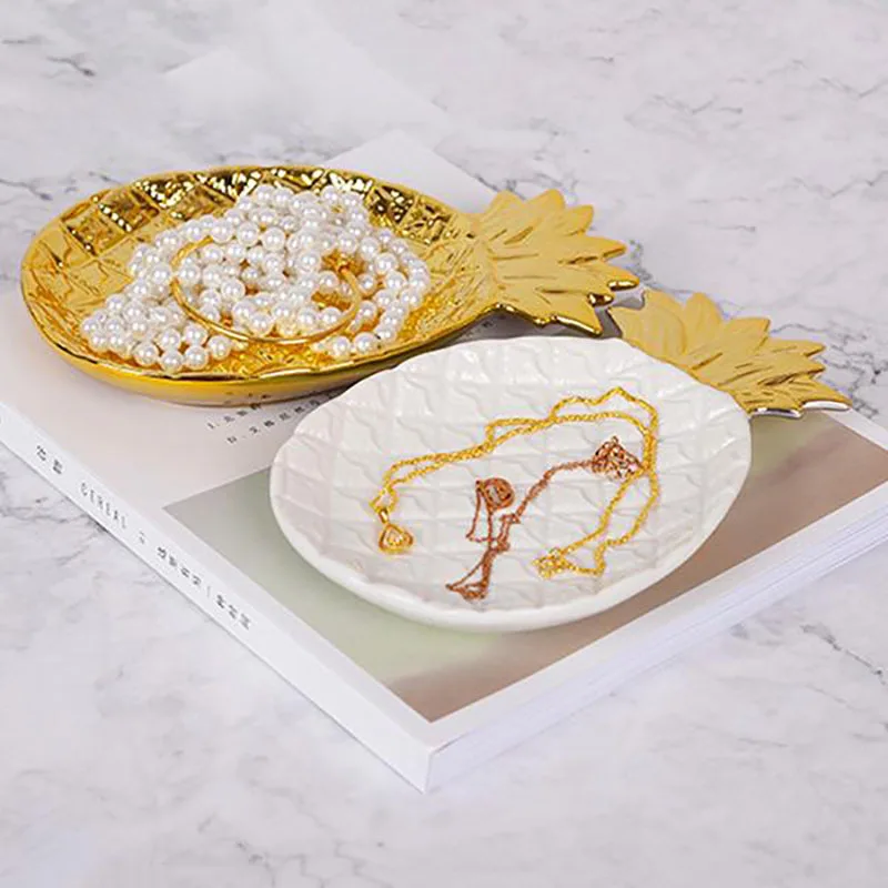 

Tabletop Ornaments Pineapple Shape Storage Tray Gold Plate Jewelry Container Holder Desktop Decor Figurines Miniature Home Decor