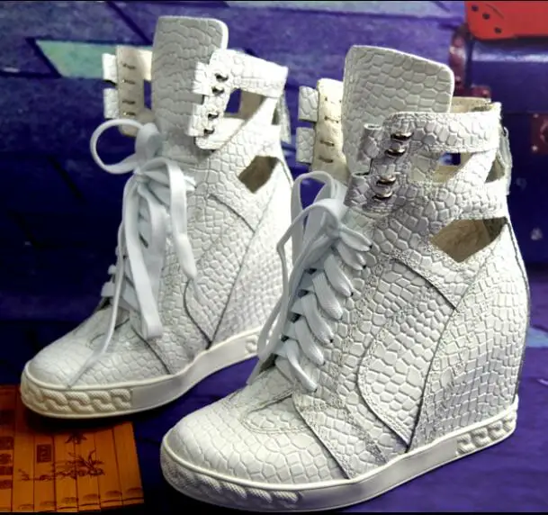 

2019 Flats Wedged Women Ankle Boots Trainer Boot Cut-outs High Top Emboss Height Suede Lace Up Zapatillas Deportivas Mujer Shoes