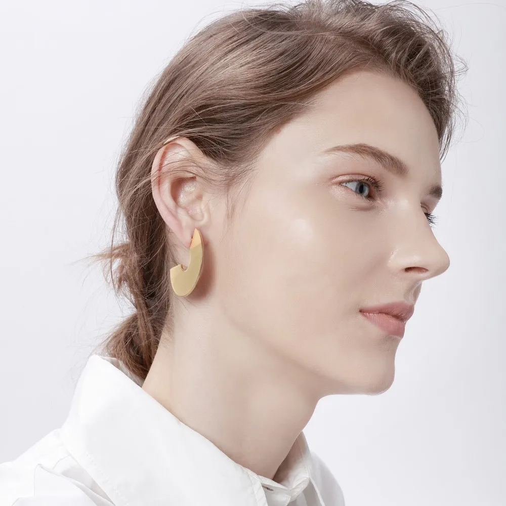 

Boho Geometric Scallop Stud Earrings Stainless Steel Gold Color Personality Ear Accessories Fasion Brincos Korean Earring