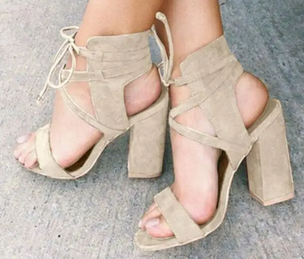 Zapatos Mujer Летние туфли на не сужающемся книзу высоком массивном каблуке Женские
