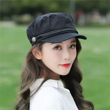 Новая повседневная темно-синяя шляпа, модная уличная Кепка с козырьком, ретро Студенческая Кепка с плоским верхом, женская летняя головная одежда, аксессуары с цепочкой, шляпа с пряжкой