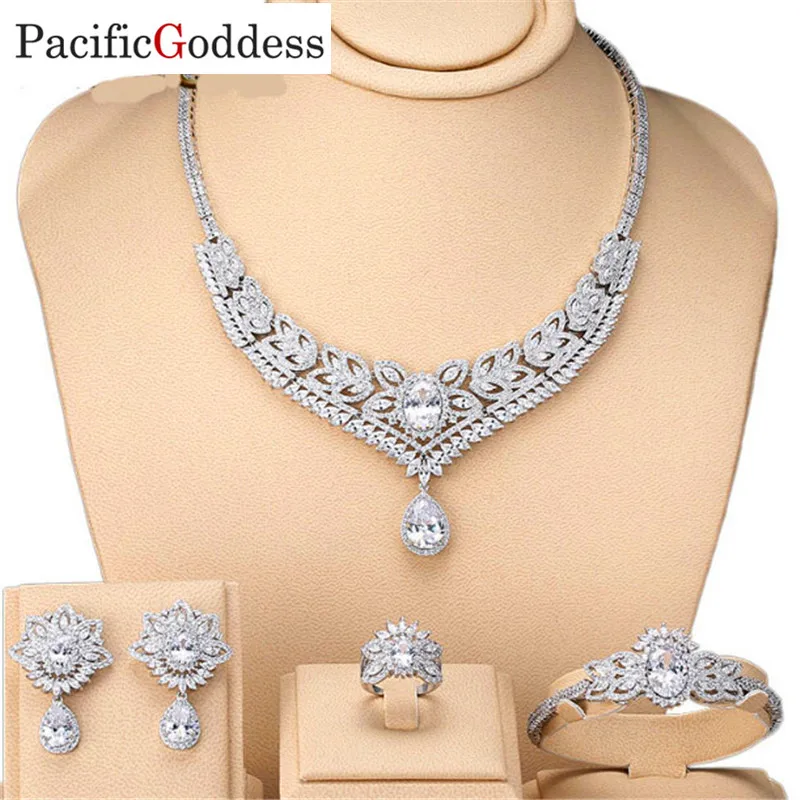 

pacificgoddess Wedding Bride earrings and Necklace Jewel Set brilliant Jewellery bling bling atmospheric jewelry amazing