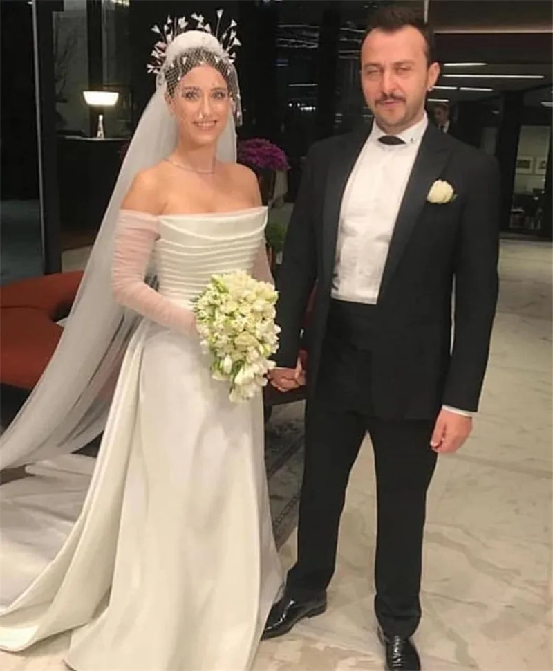 

Gorgeous Long Sleeves Mermaid Wedding Dresses 2019 Sexy Backless Africa Vestido de noiva New Plus Size Formal Dress For Wedding