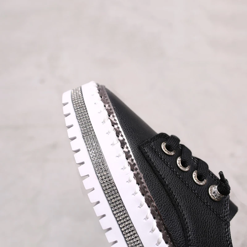 na plataforma sapatos de couro macio das