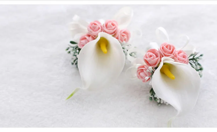 white wedding wrist corsage boutonnieres roses  (5)