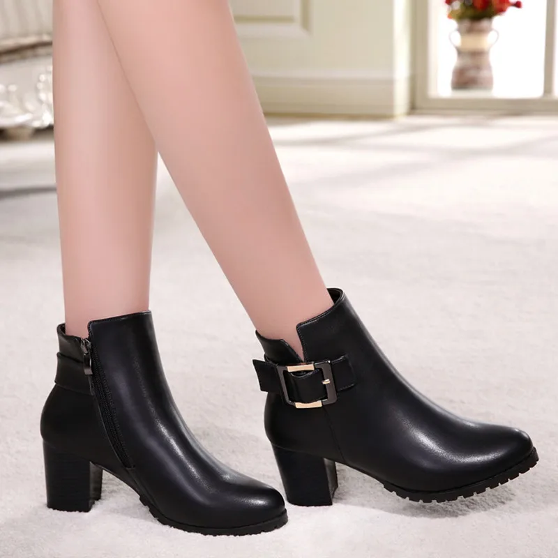 

2018 new leather Martin boots high heel platform winter thick with women's boots.