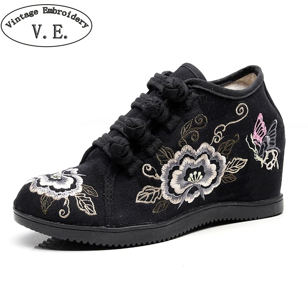 

Women Ethnic Wedges Shoes Ladies Floral And Butterfly Embroidered Pump Shoes Buckle Strap Increased Internal Shoes Tacones Mujer