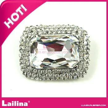 

Round big crystal shining brooch
