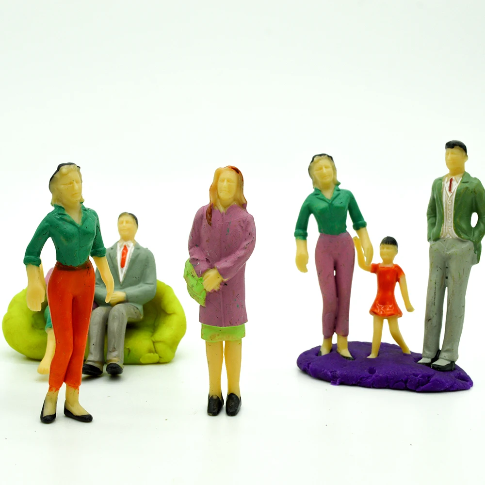 

100pcs /lot 1/25 7cm High Architecture Model Building Kits Layout People Train Scale Painted Figure Passenger Plastic
