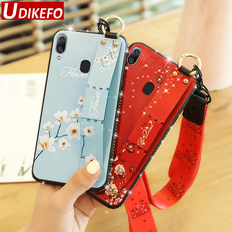 

UDKEFO Wrist Strap Case For Samsung Galaxy A10 A20 A30 A50 A70 A5 A6 Plus A7 A8 Plus 2018 M10 M20 M30 Glitter Cover Wiht Lanyard