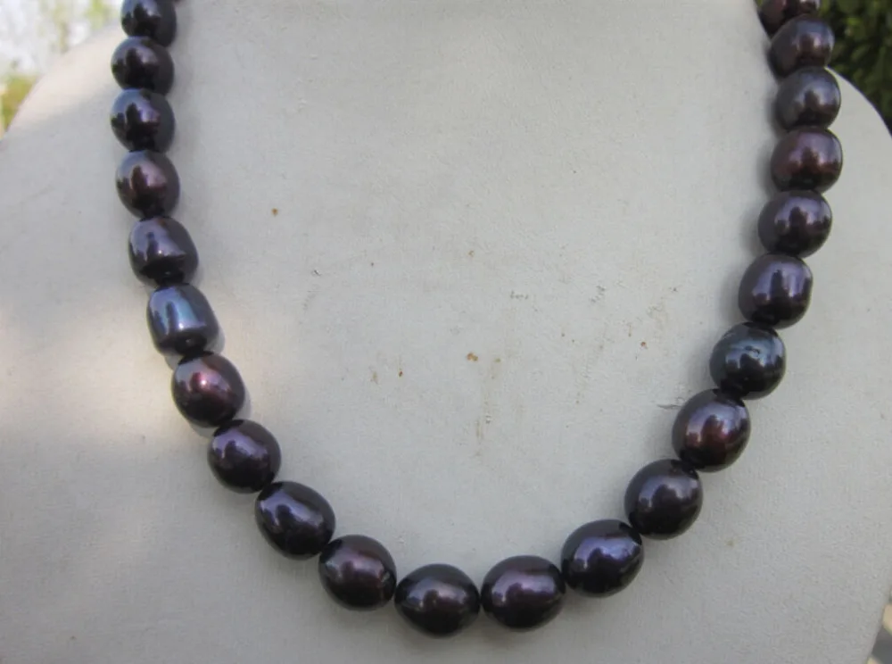 

>>>>real charming natural 11-13mm tahitian black pearl necklace 18" gold clasp k