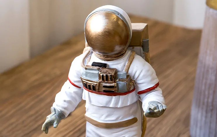 Статуэтка космонавта украшение комнаты домашний декор акценты смолы скульптура космонавта