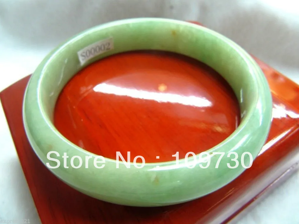 

00642 Green Grade A 100% Natural Jade/Jadeite Bangle