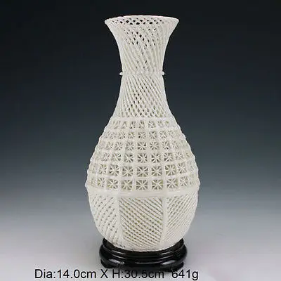 

Exquisite Chinese Vintage Handwork Carved Openwork Dehua Porcelain Vase
