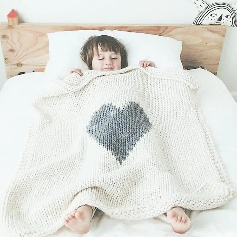 

Newborn Baby Knitted Bedding Quilt Heart Print Infant Blanket Soft Kids Swaddle Wrap Kids Sleeping Wrap Baby Stroller Cover Wrap
