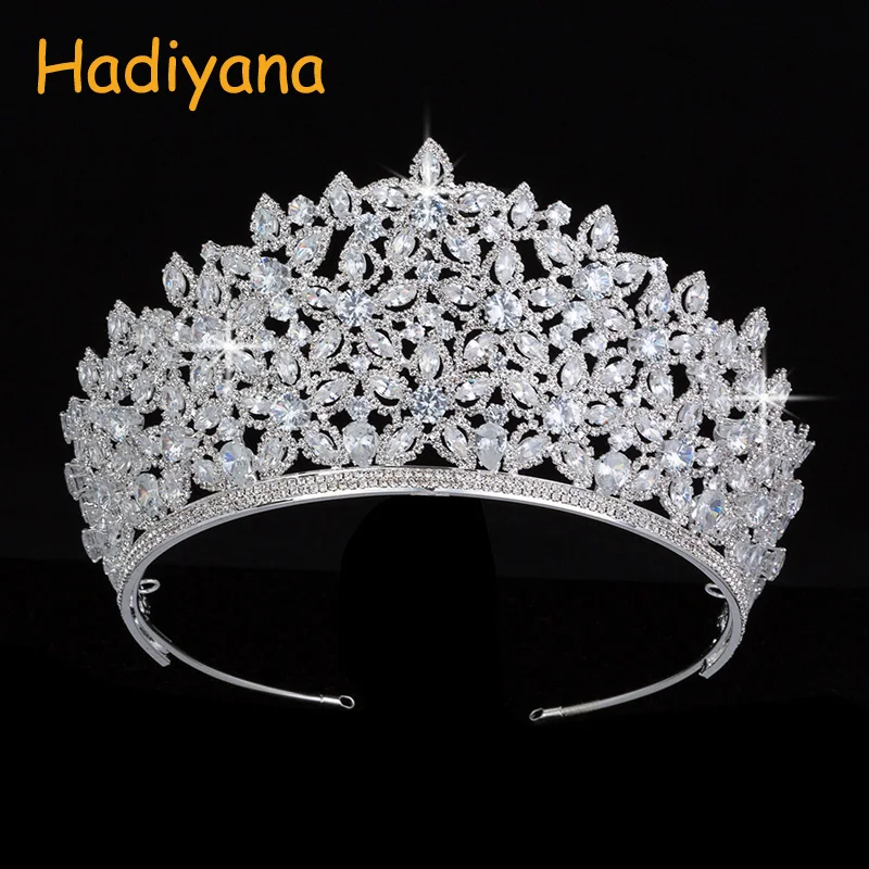 Hadiyana Luxury Sparkling CZ Bridal Hair Accessories Crown Tiaras Big Diadem Crowns Girls Wedding Party Sliver Design BC4431 Hadiyana Luxury Sparkling CZ Bridal Hair Accessories Crown Tiaras Big Diadem Crowns Girls Wedding Party Sliver Design BC4431