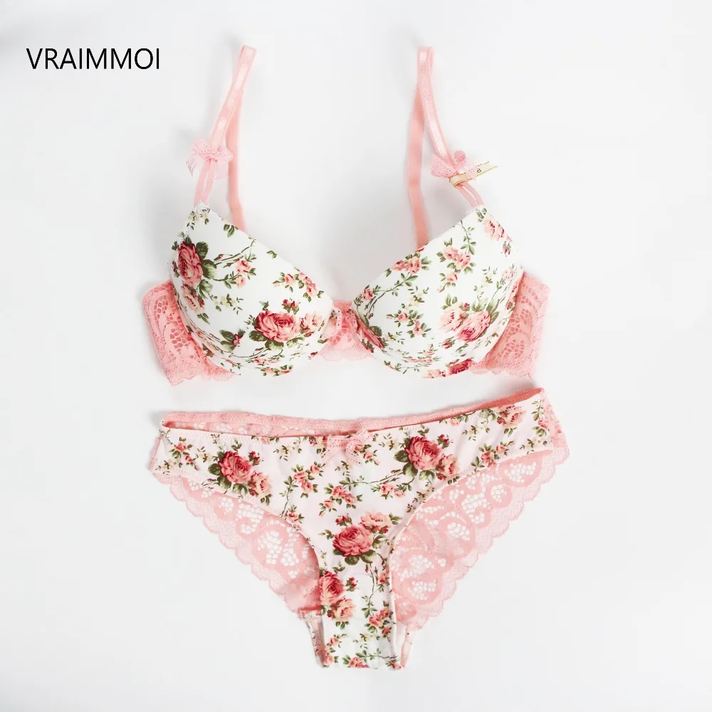 

Sexy Bra set Lace Sexy Lingerie Set Push up Bra set Big size Women's Underwear transparent panties Hollow Lace Women's Pants