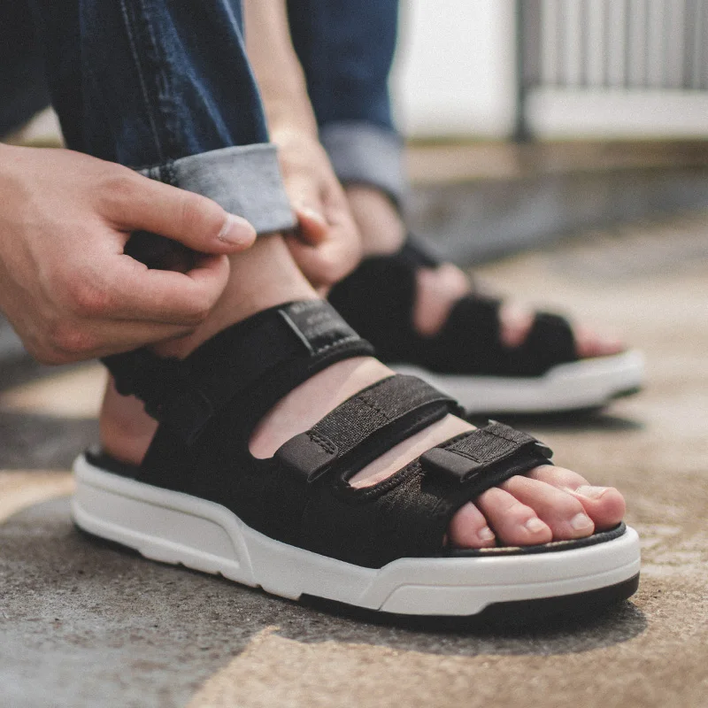 

Maden 2019 Summer New Men's Sandals Casual Beach Shoes Sports Fashion Slippers Men