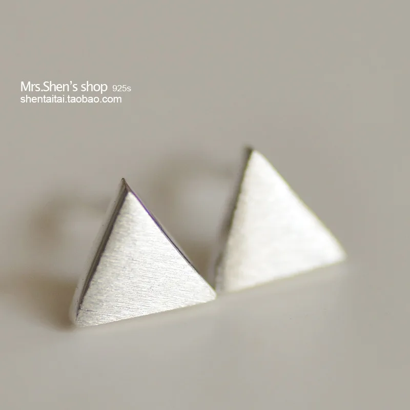Simple wire geometry triangle Stud Earrings