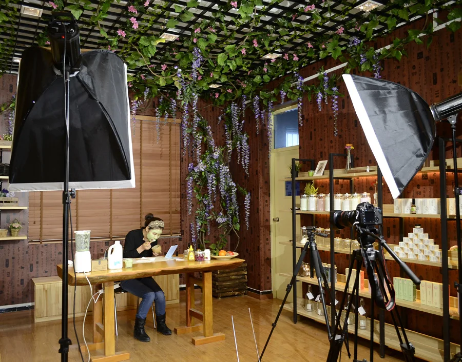 Студийный прожектор для видеосъемки adearstudio LED-100WSI светодиодный студийный