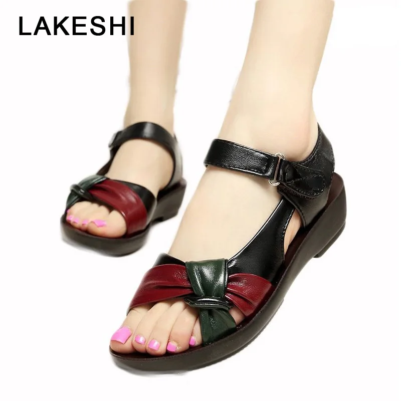 

LAKESHI middle-aged Leather Woman Sandals Soft Bottom Mother Shoes Mixed Colors Fashion Female Sandals 2019 New Mother Sandals