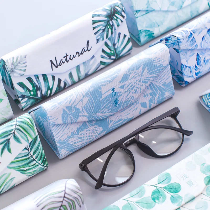 

Folded triangular glasses box ins optical box female portable simple student Korean small fresh cute retro elegant