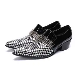 Мужские модельные туфли из кожи в черно-белую клетку; Модные Остроносые туфли с цепочкой; свадебные туфли для мужчин