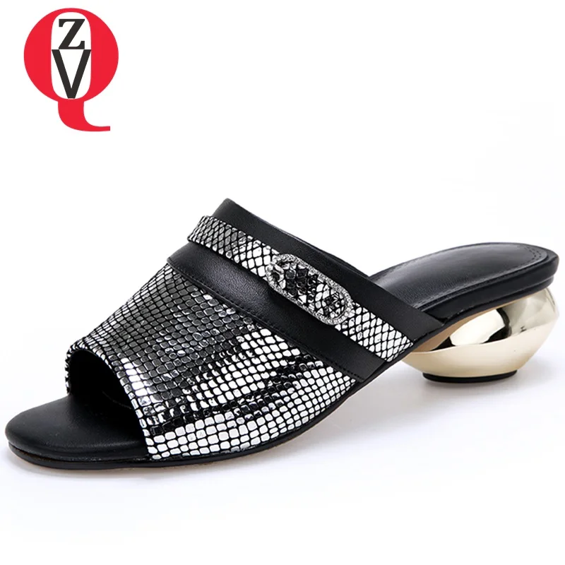 Di Superiore Tacco sliver Del Signore Donna Scarpe Delle Cuoio Zvq Pantofole A Genuino Buona Diapositive Bianco Qualità 2019 Basso D'argento Estate White Modo EBOnn8Xqw