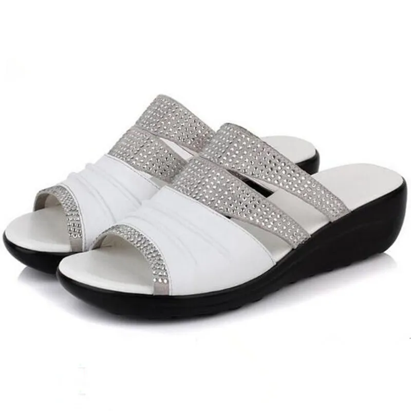 Full genuine Leather shoes sandals women slippers 2016 large size new summer slippers fashion sandals Rhinestone women sandals Full genuine Leather shoes sandals women slippers 2016 large size new summer slippers fashion sandals Rhinestone women sandals