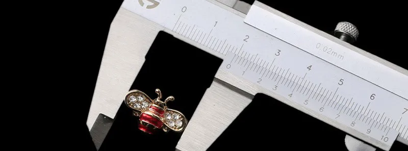 Bee Collar Pins21
