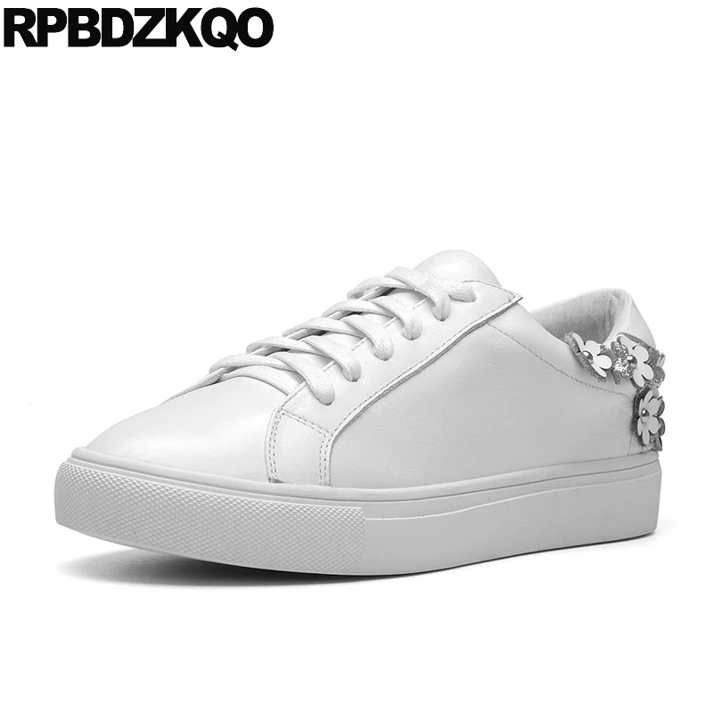 

casual stud flats designer shoes women luxury 2018 sneakers applique trainers white lace up rivet floral flower genuine leather