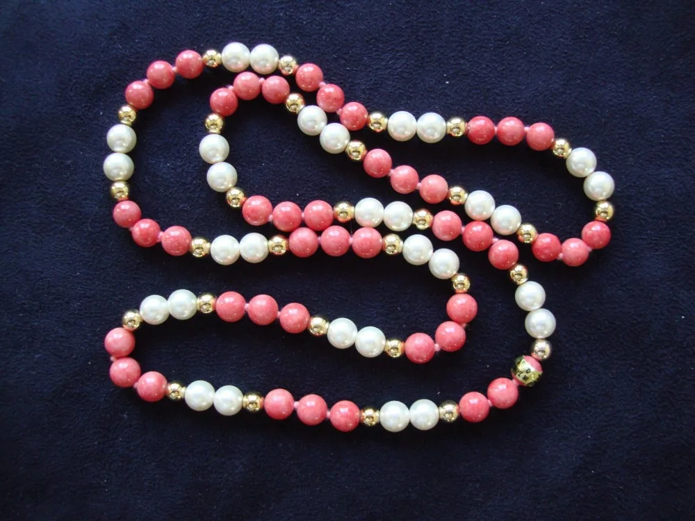 

1164 VINTAGE QUALITY FASHION JEWELRY 30" PEARL NECKLACE W
