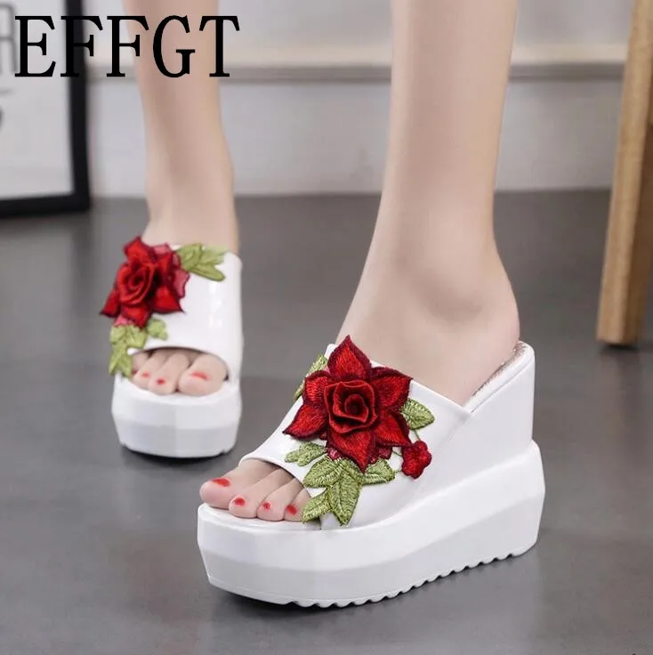 

EFFGT New Rose Women shoes 2018 Fashion Transparent Sandals High Heels Slipper Wedges Thick Crust Muffin summer Slippers