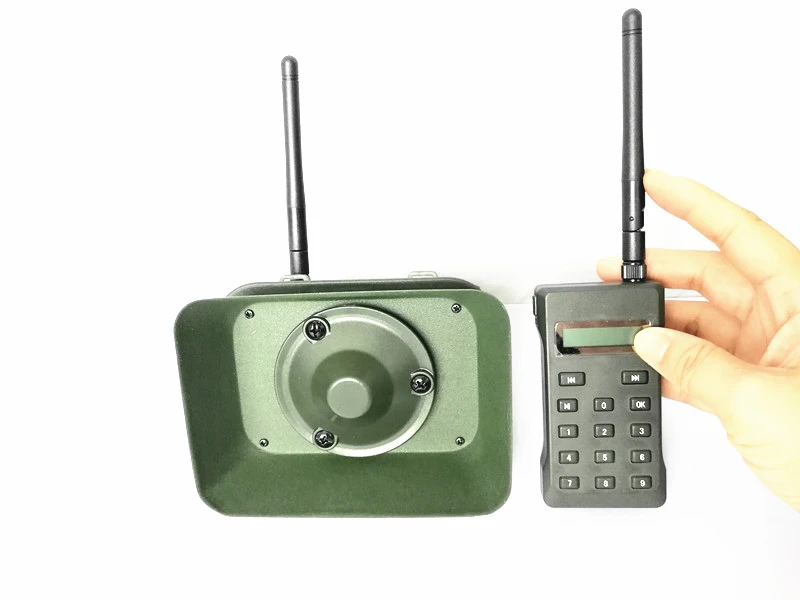 

PDDHKK Outdoor Hunting Decoys Remote Cotrol mp3 Bird Sounds Player Electric Hunting Decoy Speaker Portable Bird Trap Army Green