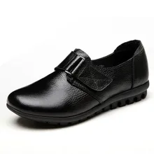 Женская обувь весна Пояса из натуральной кожи Повседневное Hook& Loop Туфли без каблуков лианы леди Туфли без каблуков мать Обувь Женская обувь, Большие размеры 25-61 7d61