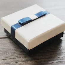 DoreenBeads ювелирные коробки животных кожаный узор кольцо серьги Подарочная коробка синий и белый бант 6,3*6,3*2,3 см 1 штука