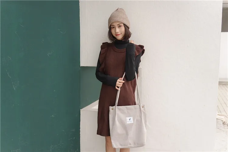 Новые модные женские сумки вельветовые повседневные однотонные ковш Корейская версия диких наклеек сумка на плечо Студенческая сумка для покупок