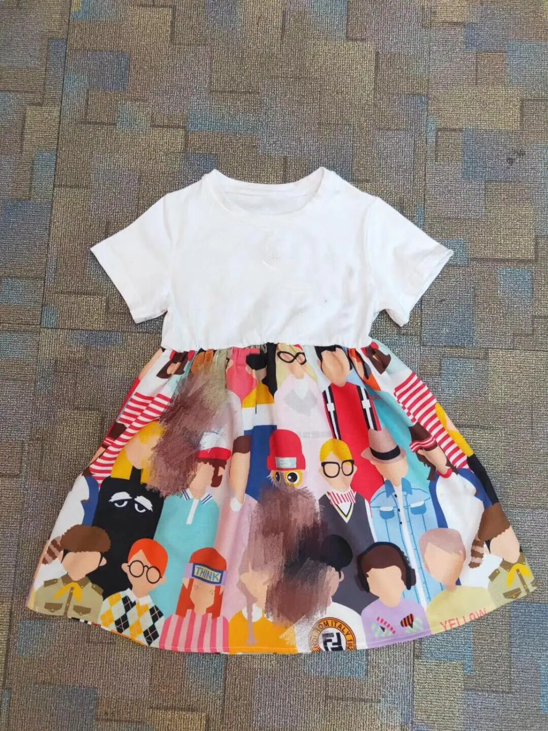 

2019 Summer Friends Printed Baby Girls White Dress Party Boutique Dress for Girl Princess Party Dress