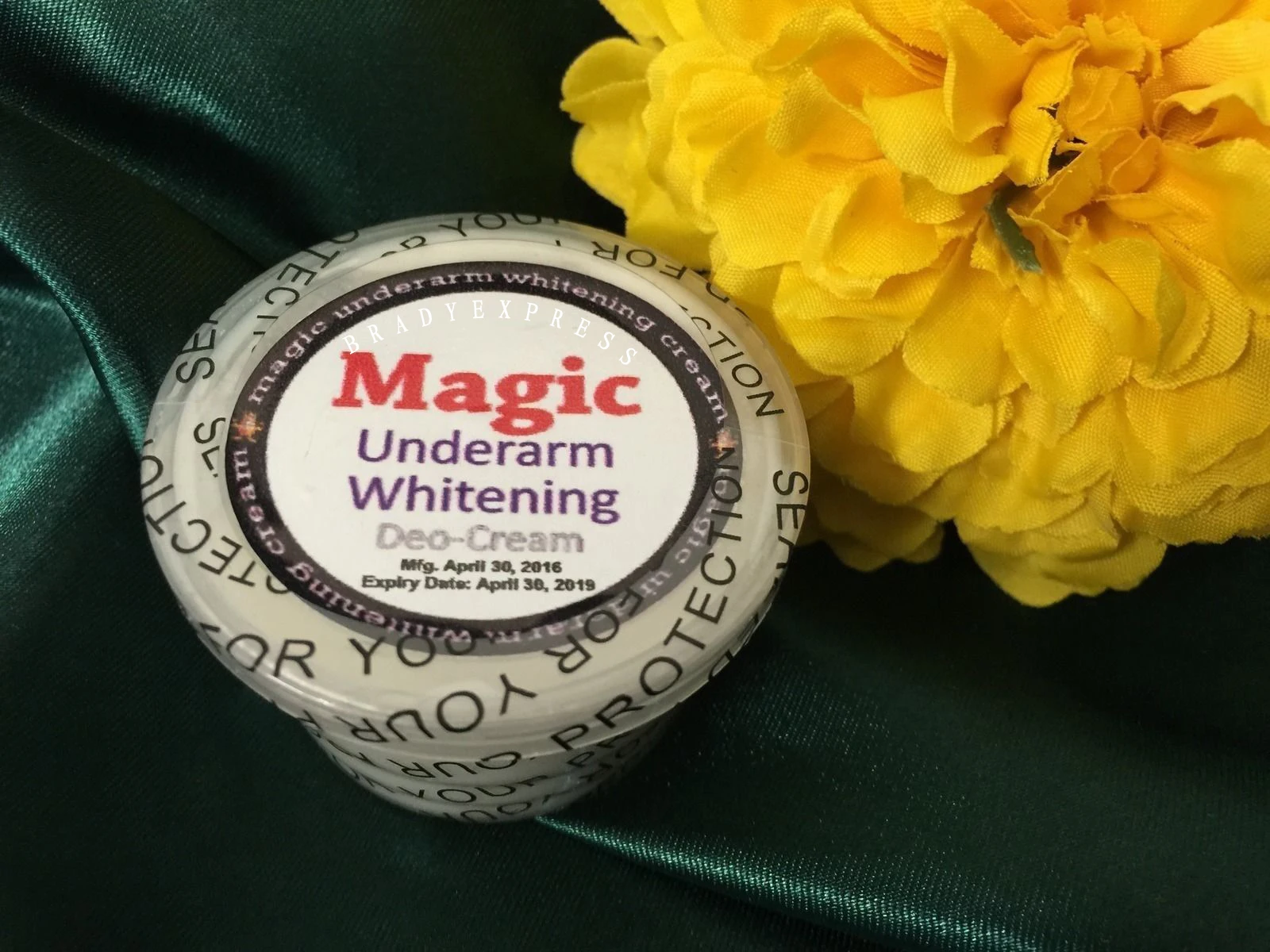 Free shipping 1 Magic Underarm Whitening Deodorant Skin Lightening