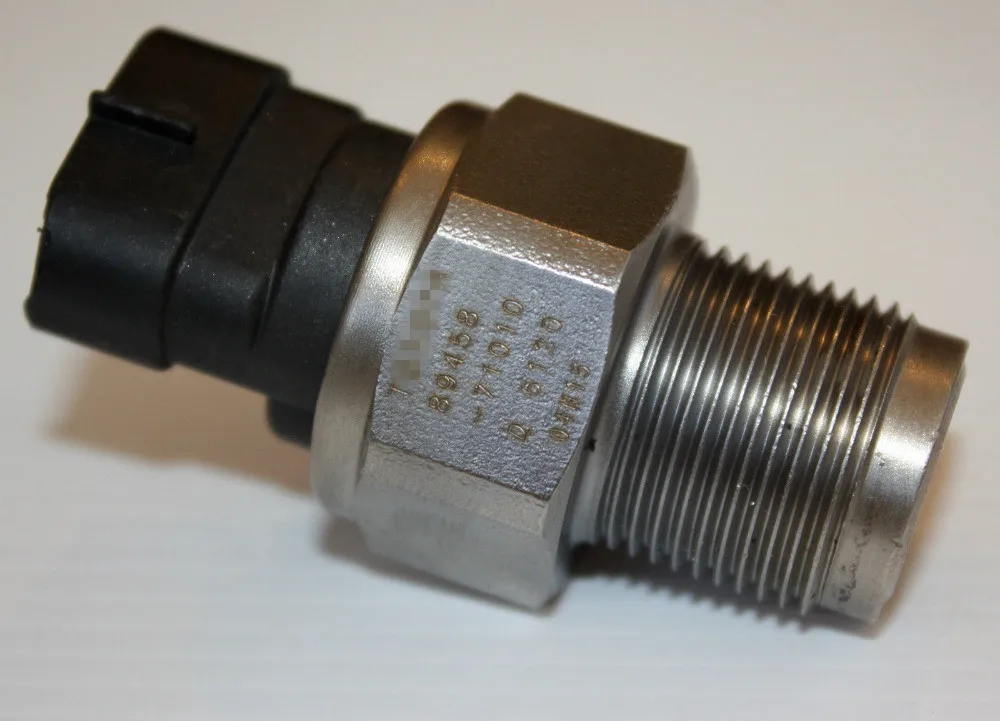 OEM 89458 71010 case for HILUX D4D 3.0L DIESEL COMMON RAIL FUEL PRESSURE SENSOR 89458 71010in