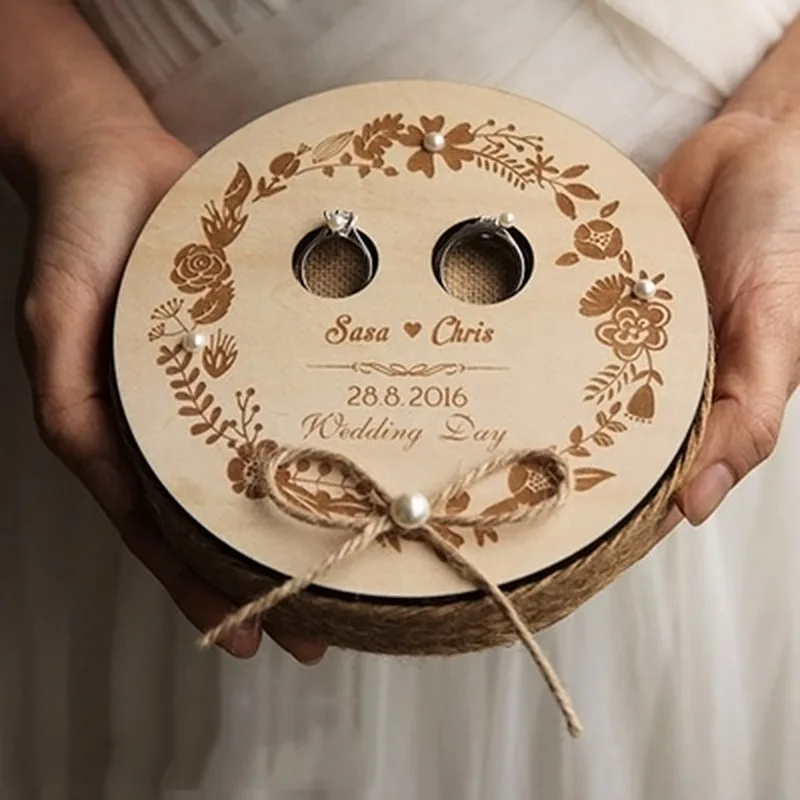 Акция 1 шт., Пользовательский логотип perpsonal обручальное предложение женитьбы день ручной работы кольцо с лесом подушка