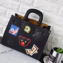 2016 Fashion New Womens Ladies Bear Cartoon Printing Appliques Badge Handbags Shoulder Bags Casual Tote Red Grey Black Bag Party