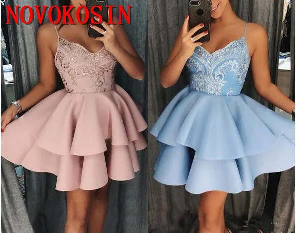 

2019 V-Neck Ball Gown Homecoming Dress Applique Spaghetti Strap Backless Mini Ruffles Prom Gown Cocktail Graduation Party Dress