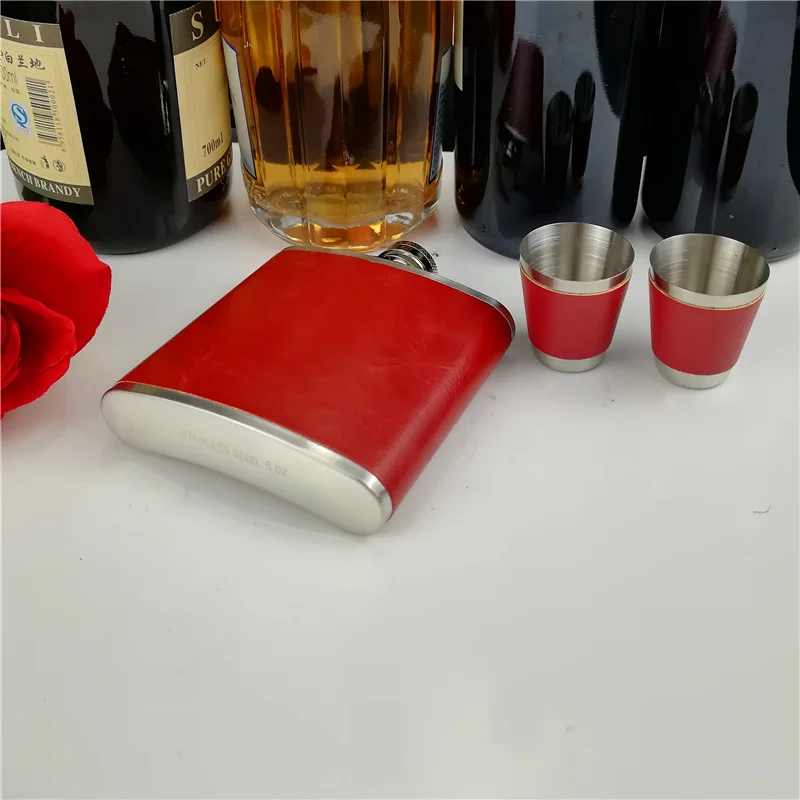 6 oz красный искусственная кожа набедренная фляжка с 2 чашки в упаковка подарочная коробка для подарка, это может быть выгравированы на углеродное волокно или co2 машина